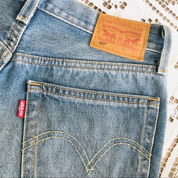 Levi’s 501 denim jean cutoff shorts size 25 - Picture 3 of 11